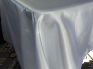 מפת שולחן - לבן מבריק