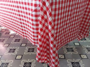 מפת שולחן - משובץ אדום לבן